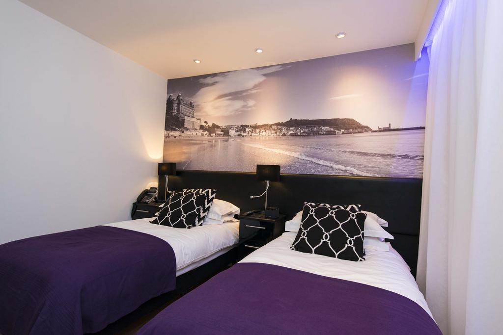 The Mayfield Seamer Scarborough Room photo